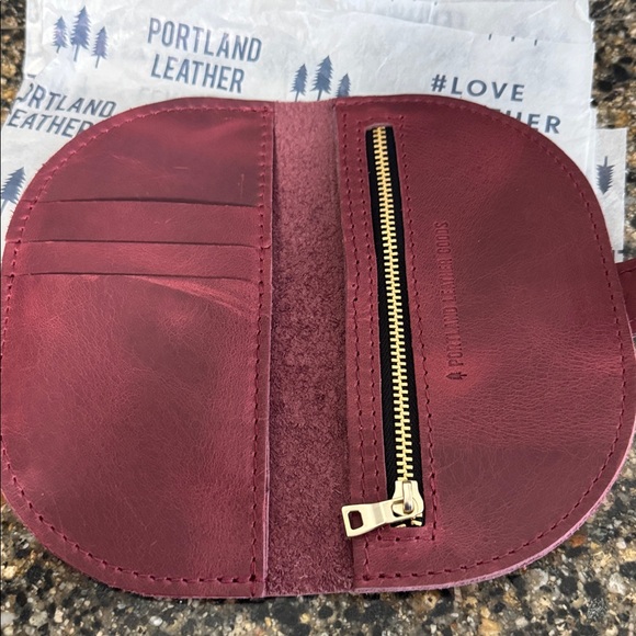Portland Leather Quesadilla Wallet New AP - Picture 2 of 3